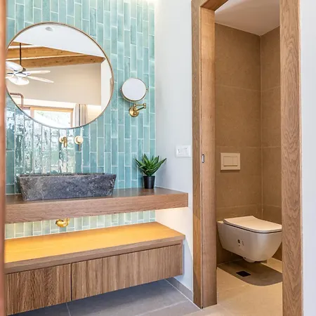 White Stone Hesperia - Poolside Escape Close To Laganas *