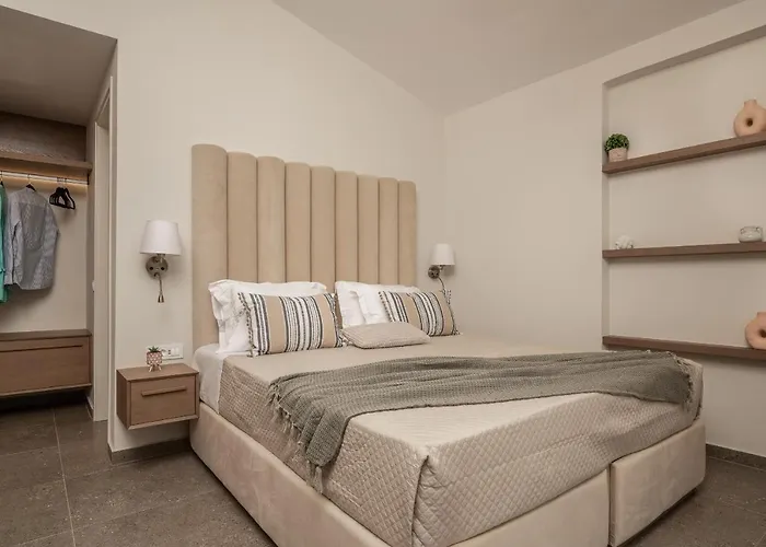 White Stone Hesperia - Poolside Escape Close To Laganas *