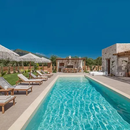 White Stone Hesperia - Poolside Escape Close To Laganas Литакия