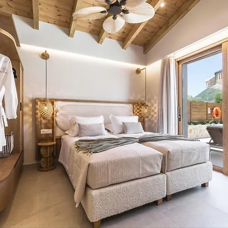 White Stone Hesperia - Poolside Escape Close To Laganas Вилла *