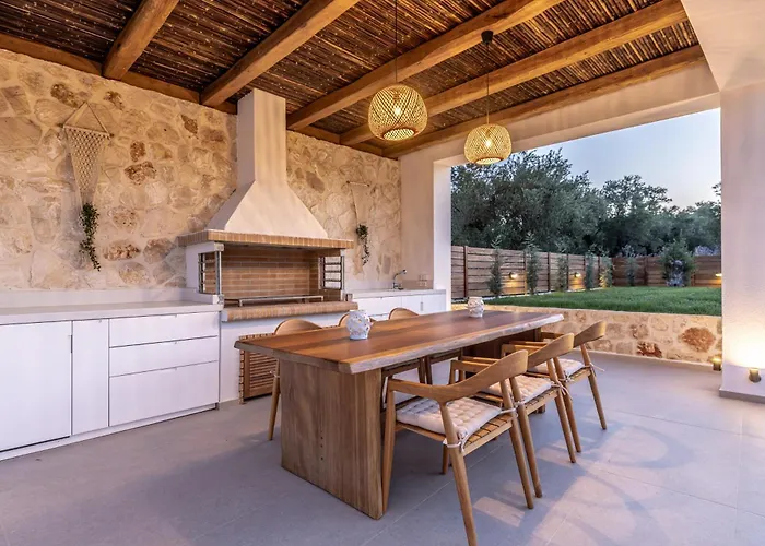 White Stone Hesperia - Poolside Escape Close To Laganas