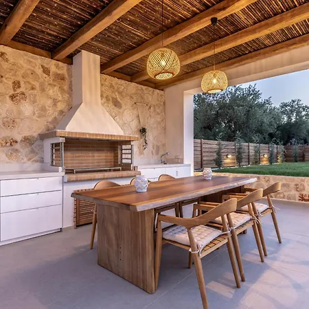 White Stone Hesperia - Poolside Escape Close To Laganas