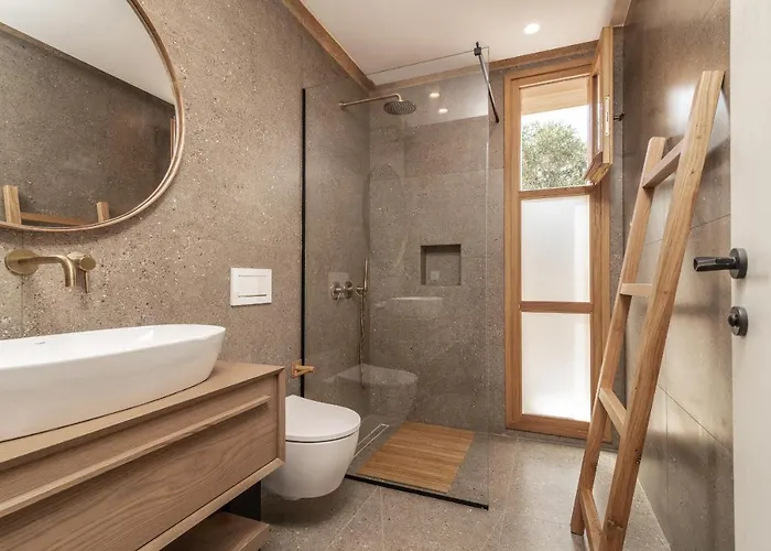 White Stone Hesperia - Poolside Escape Close To Laganas *