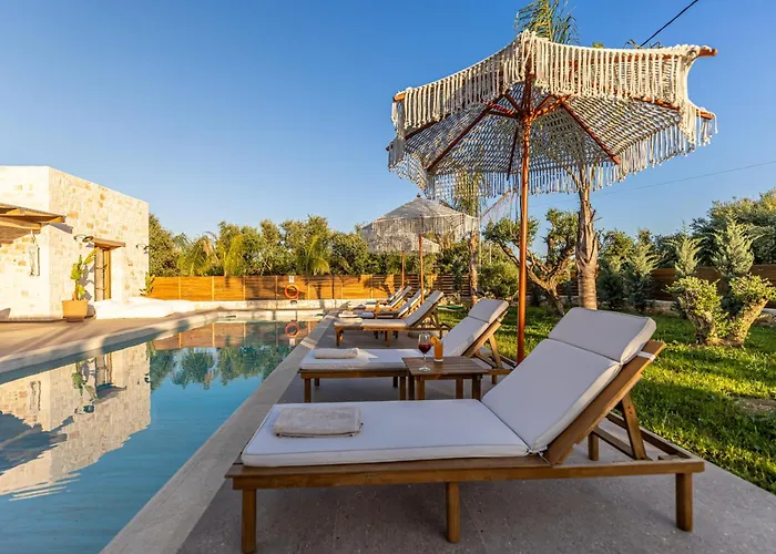 White Stone Hesperia - Poolside Escape Close To Laganas Вилла Литакия