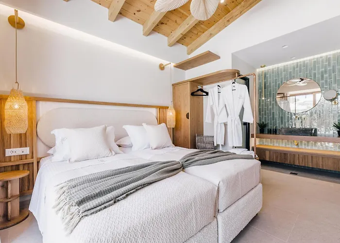 White Stone Hesperia - Poolside Escape Close To Laganas Литакия